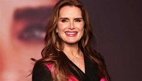 Brooke Shields Opens Up About Her Mom Having Her。